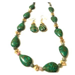 Green semi precious stone jewelry set